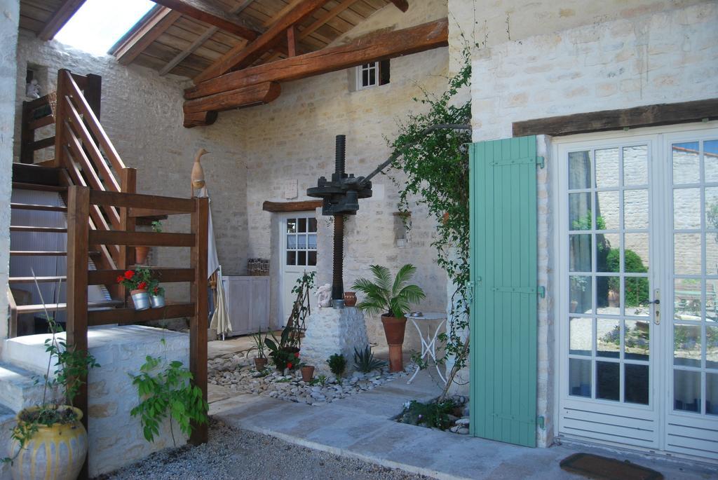 Les Jardins Saint Leonard Ξενοδοχείο Thairé Εξωτερικό φωτογραφία